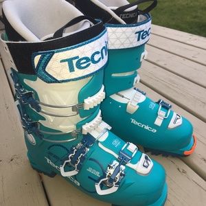 Touring Skiboots Tecnica NEVER WORN!!